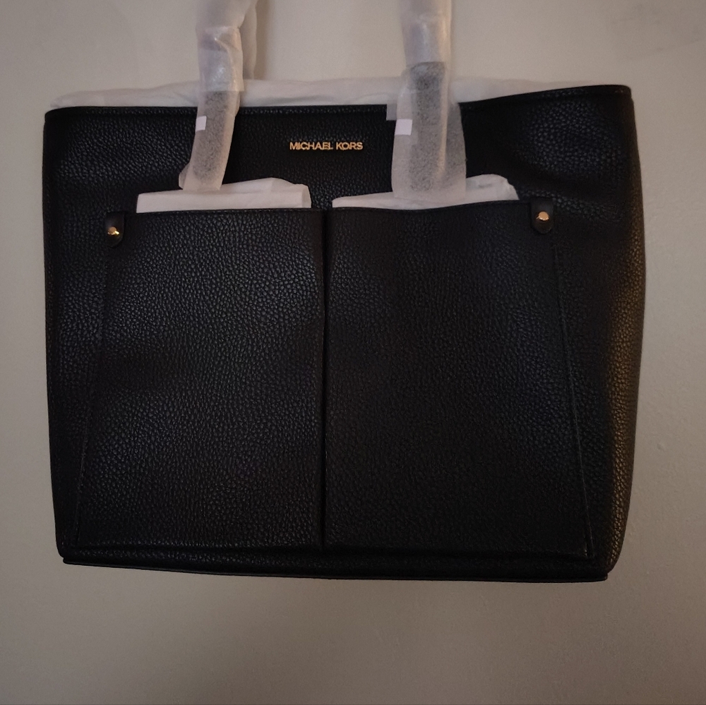 NWT Michael Kors Black Tote Bag 10"H X 11.5"L.